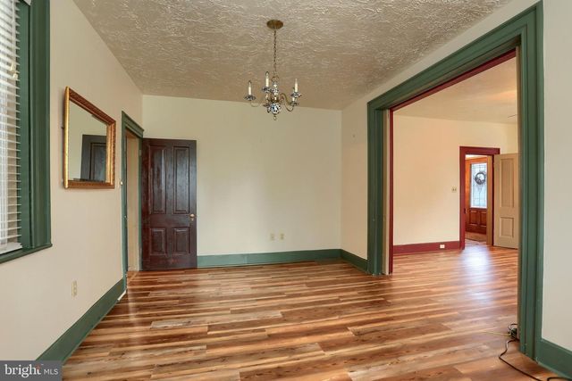13 HANOVER STREET, New Oxford, PA 17350