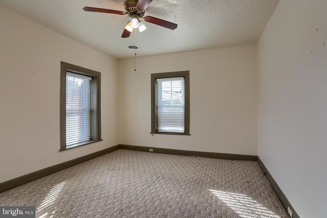 13 HANOVER STREET, New Oxford, PA 17350