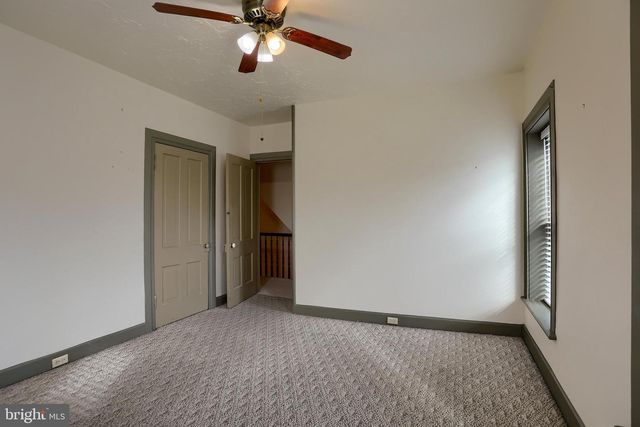13 HANOVER STREET, New Oxford, PA 17350