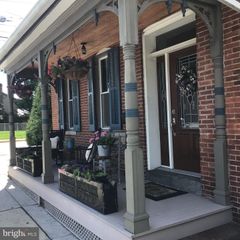 13 HANOVER STREET, New Oxford, PA 17350