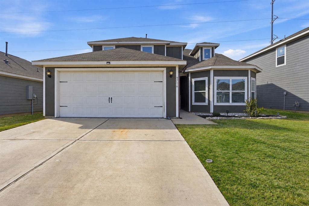 9716 Teton Vista Drive, Fort Worth, TX 76140 — exterior