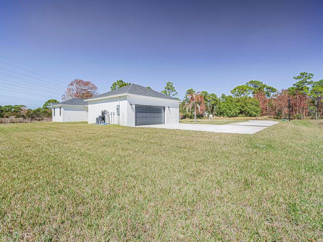 10631 Lighter Wood Lane, Fort Pierce, FL 34945
