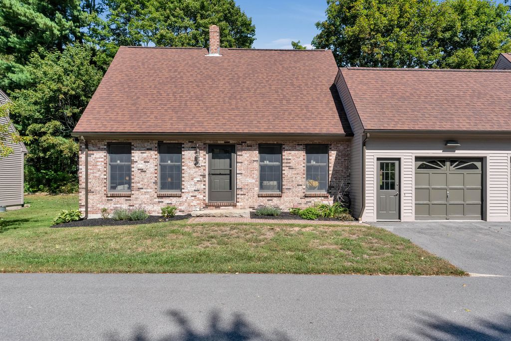 13 Coachlight Lane 13, Portland, ME 04102 — exterior