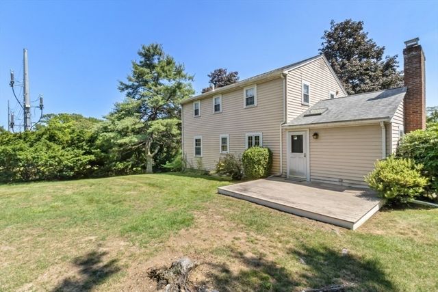 27 Valley Rd, Needham, MA 02492