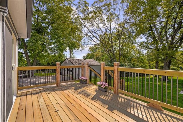 3739 Meadow Lane, Kansas City, MO 64137
