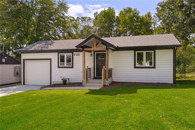 3739 Meadow Lane, Kansas City, MO 64137