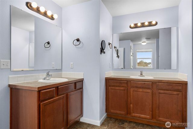 1528 Farina Loop SE, Olympia, WA 98513