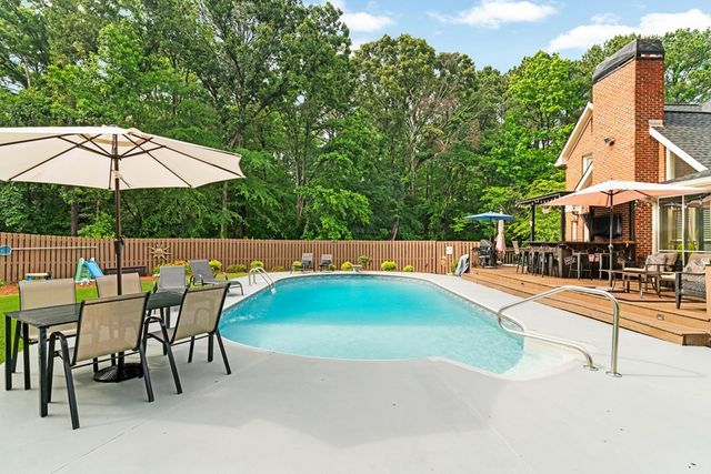 460 Saddlebrook Drive, Calhoun, GA 30701