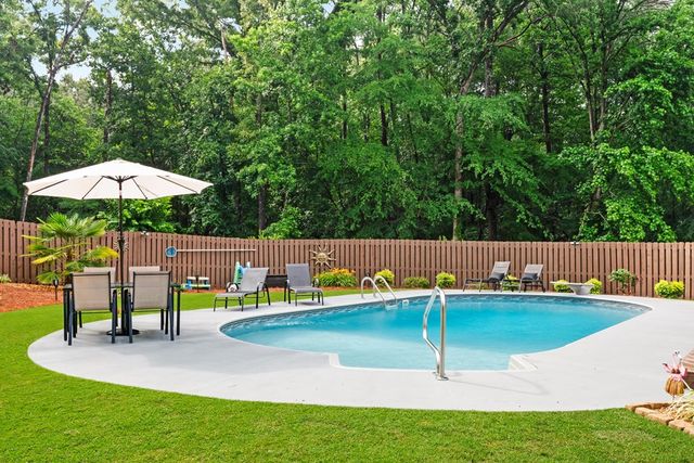 460 Saddlebrook Drive, Calhoun, GA 30701