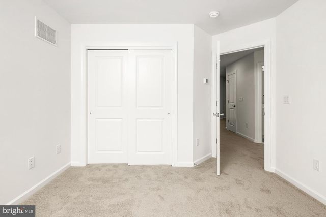 37 KAY CHIARELLO WAY, Hamilton, NJ 08690