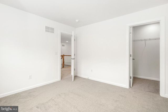 37 KAY CHIARELLO WAY, Hamilton, NJ 08690