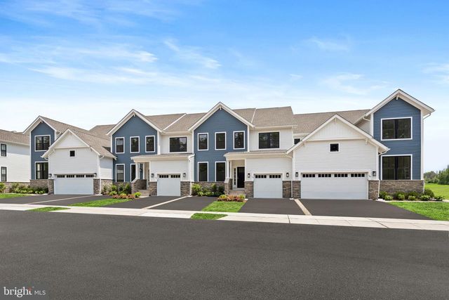 37 KAY CHIARELLO WAY, Hamilton, NJ 08690