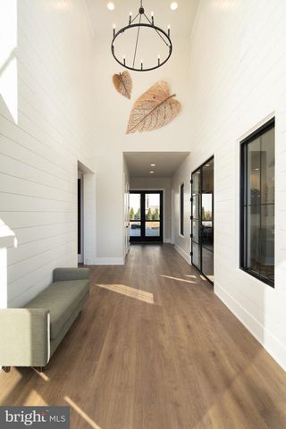 37 KAY CHIARELLO WAY, Hamilton, NJ 08690