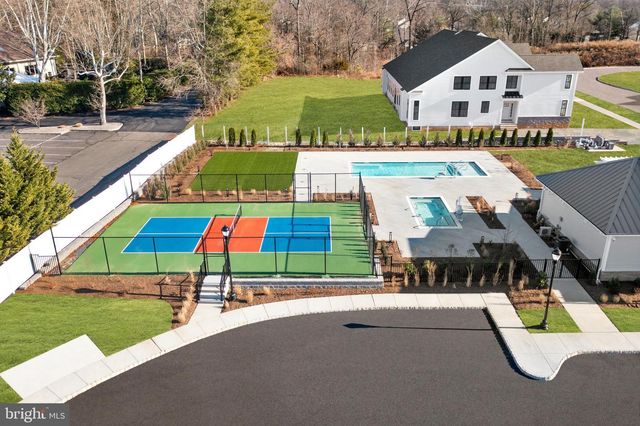 37 KAY CHIARELLO WAY, Hamilton, NJ 08690