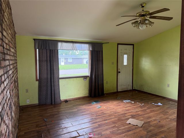 5534 Klinger Street SW, Cedar Rapids, IA 52404