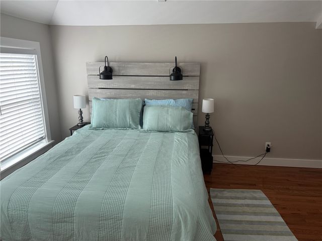 53 Center Avenue, Middletown, RI 02842
