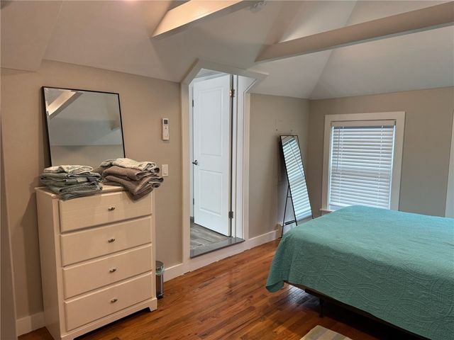 53 Center Avenue, Middletown, RI 02842