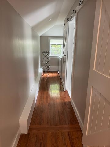 53 Center Avenue, Middletown, RI 02842