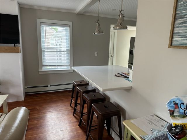 53 Center Avenue, Middletown, RI 02842