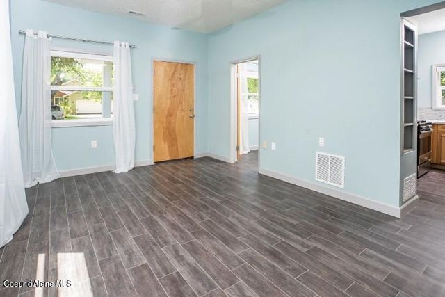 1140 N 6TH ST, Coeur D'alene, ID 83814