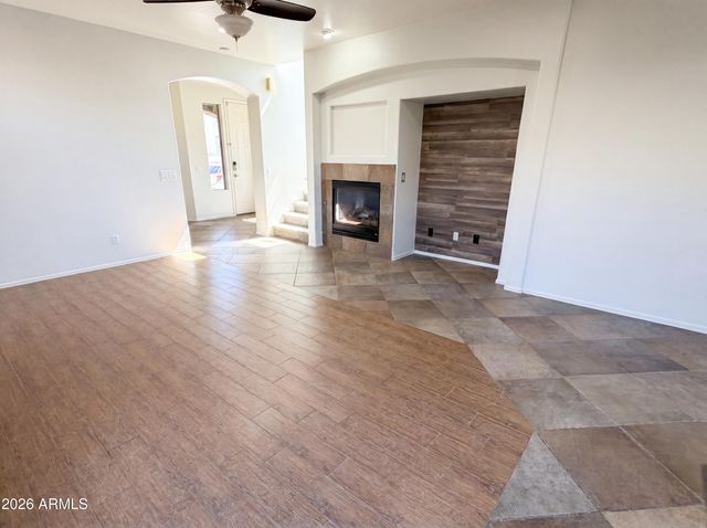 2513 W FLORENTINE Road, Phoenix, AZ 85086