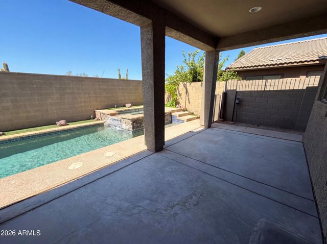 2513 W FLORENTINE Road, Phoenix, AZ 85086