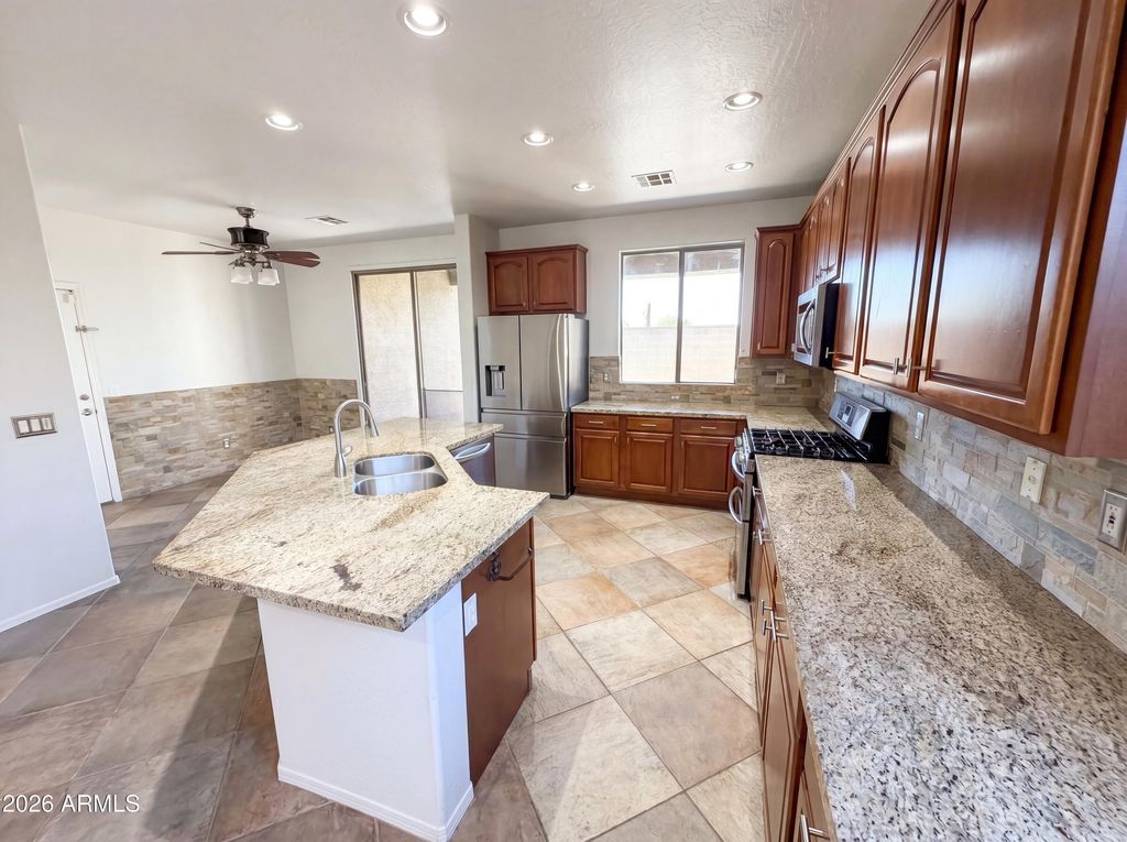 2513 W FLORENTINE Road, Phoenix, AZ 85086 — photo 2