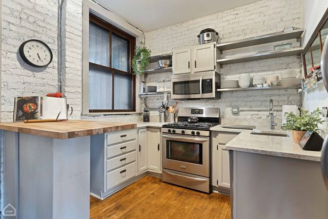 6619 N Glenwood Avenue 2S, Chicago, IL 60626