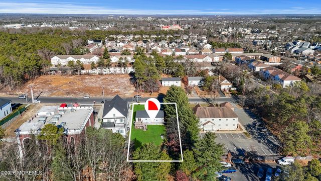 30 Pine Boulevard, Lakewood, NJ 08701