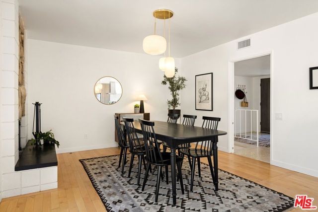 2710 Rock Pine Lane, La Crescenta, CA 91214