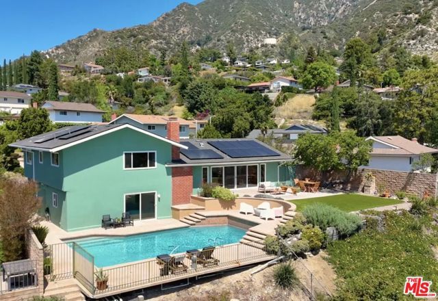 2710 Rock Pine Lane, La Crescenta, CA 91214