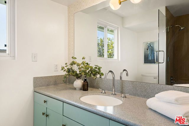 2710 Rock Pine Lane, La Crescenta, CA 91214