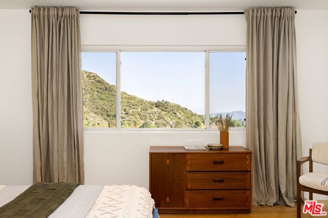 2710 Rock Pine Lane, La Crescenta, CA 91214