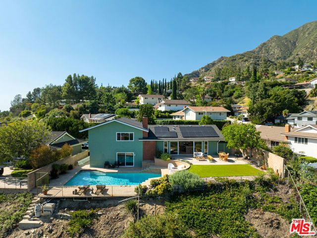 2710 Rock Pine Lane, La Crescenta, CA 91214