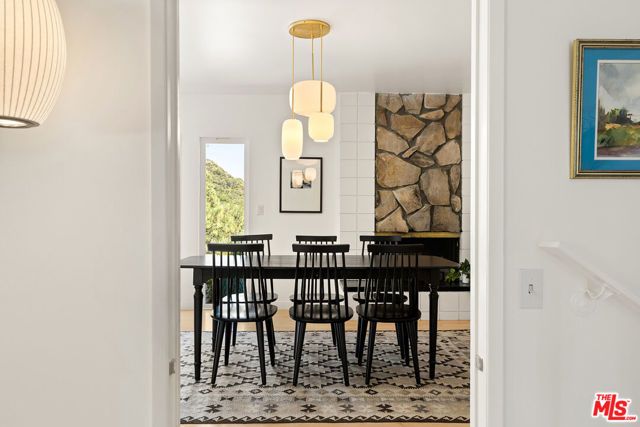 2710 Rock Pine Lane, La Crescenta, CA 91214