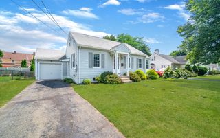 55 Gillette Cir, Springfield, MA 01118