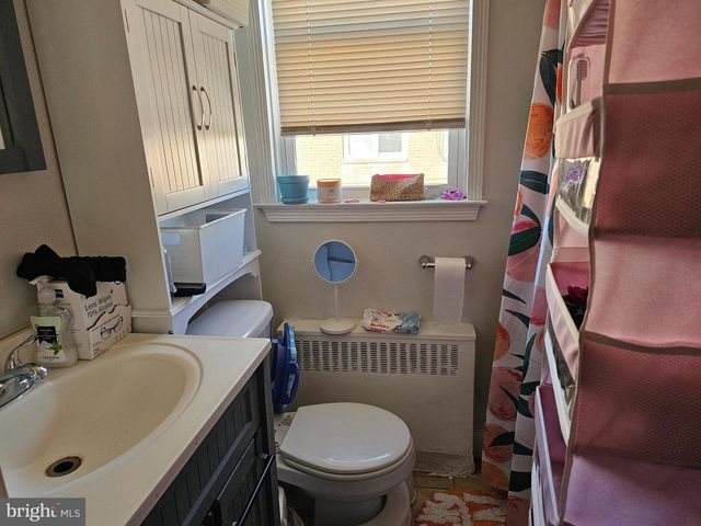 2420 CEDAR LN, Drexel Hill, PA 19026