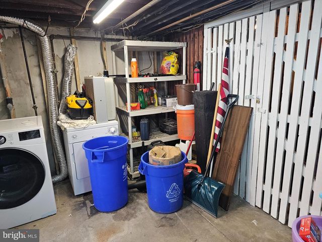 2420 CEDAR LN, Drexel Hill, PA 19026