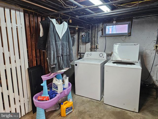 2420 CEDAR LN, Drexel Hill, PA 19026