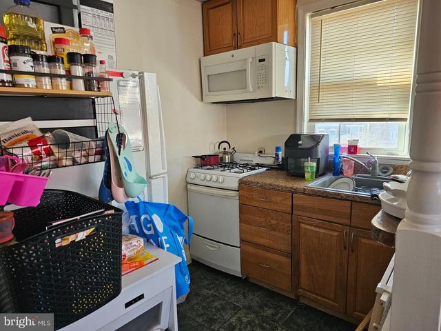 2420 CEDAR LN, Drexel Hill, PA 19026