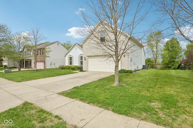 5792 W Port Drive, Mccordsville, IN 46055