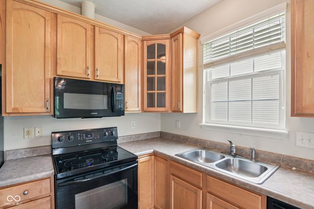 5792 W Port Drive, Mccordsville, IN 46055