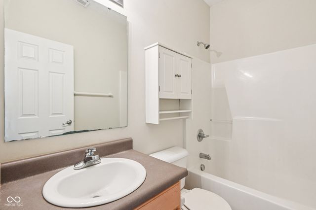 5792 W Port Drive, Mccordsville, IN 46055