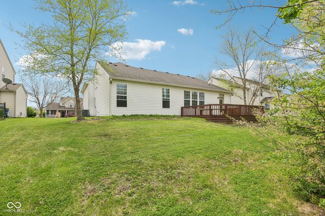 5792 W Port Drive, Mccordsville, IN 46055