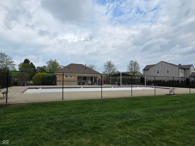 5792 W Port Drive, Mccordsville, IN 46055