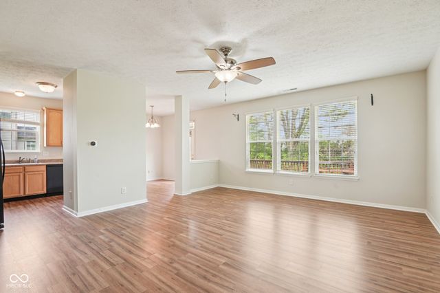5792 W Port Drive, Mccordsville, IN 46055