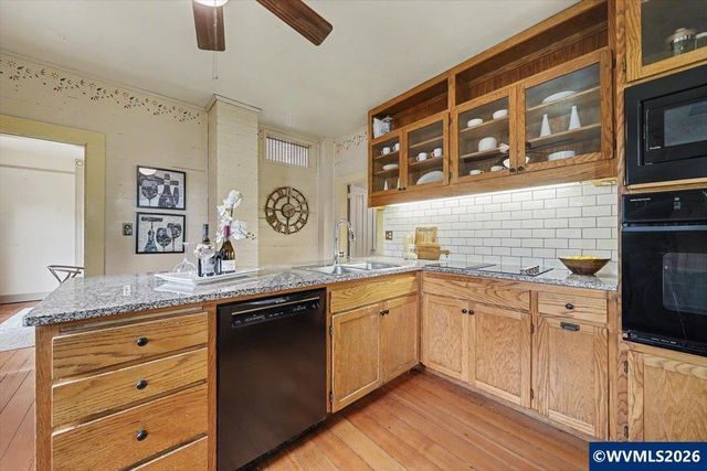 404 SW 6th St, Corvallis, OR 97333