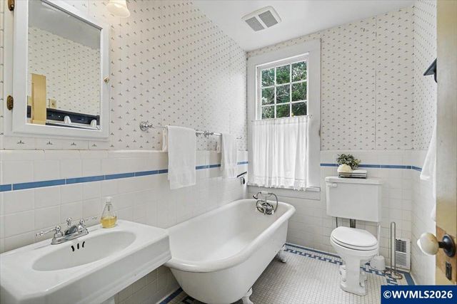 404 SW 6th St, Corvallis, OR 97333
