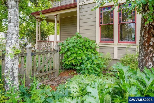 404 SW 6th St, Corvallis, OR 97333