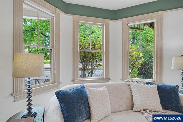 404 SW 6th St, Corvallis, OR 97333